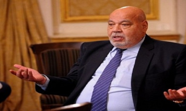 التحقيق فى بلاغ يتهم أحمد مكى وزير عدل الإخوان بتقاضى مكافآت مالية دون حق