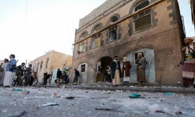 أثناء صلاة العيد .. انفجار بمسجد فى صنعاء يودى بحياة 29 من المصلين