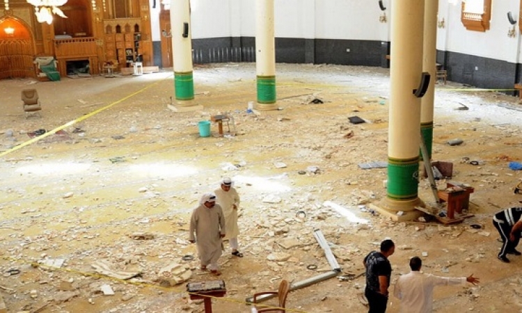 بالفيديو.. تفجير مسجد بالسعودية