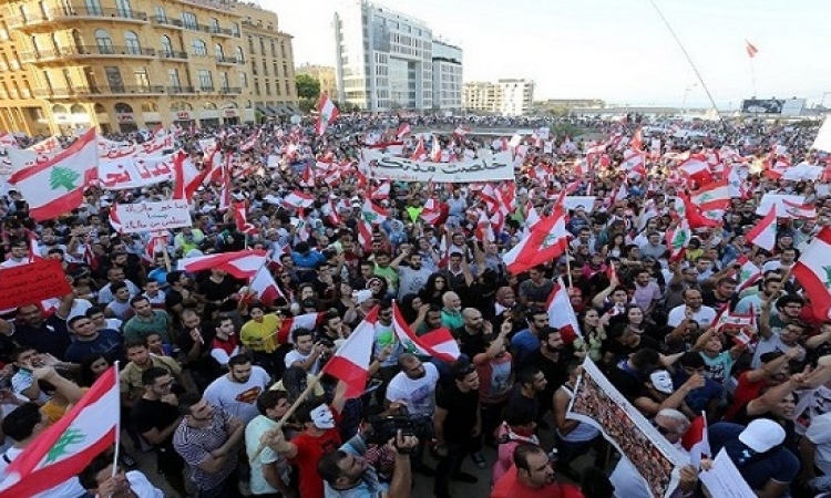 الأمن اللبنانى يفض اعتصام مكاتب وزارة البيئة ببيروت