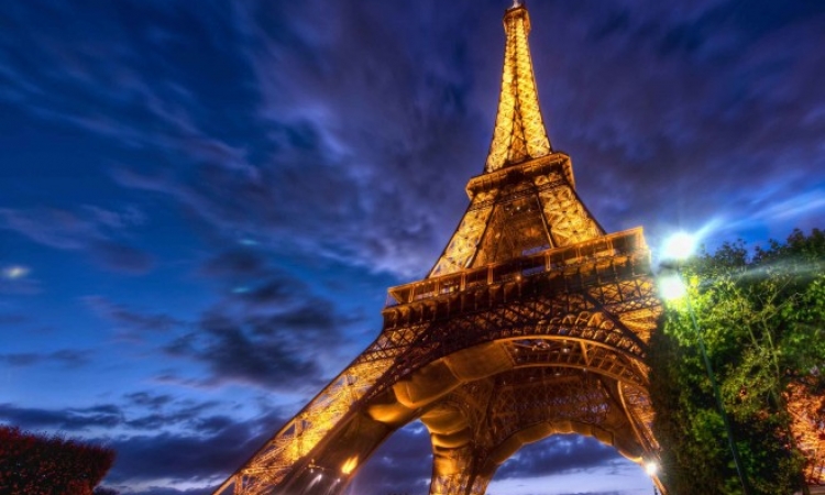 فرنسا : إغلاق برج إيفل لأجل غير مسمى