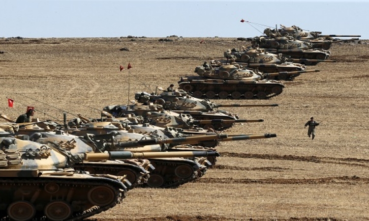 تركيا تقرر إرسال دبابات إضافية إلى الحدود مع سوريا