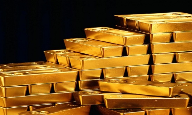 الذهب يتراجع إلى أدنى مستوى له فى 10 أشهر