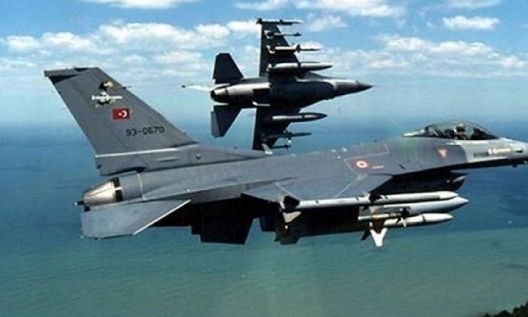 الدفاعات الجوية اليونانية تعترض مقاتلة اف – 16 تركية فوق مياه بحر إيجه