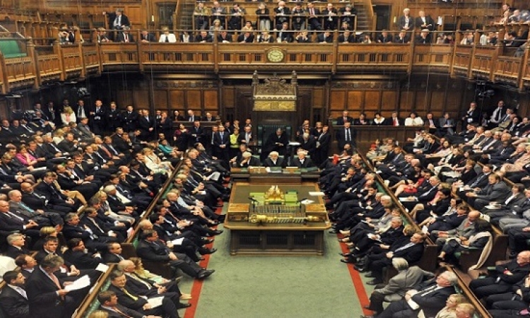 البرلمان البريطانى يصوت على شن غارات جوية على داعش فى سوريا