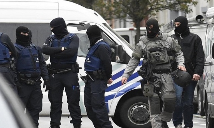 اعتقال شخصين فى بروكسل على خلفية هجمات باريس