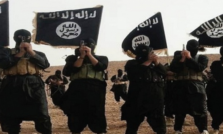 داعش يعدم 15من قادته الهاربين ويحرق جثثهم