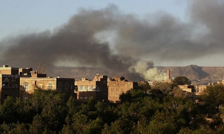 التحالف العربى يكثف غاراته على غرب اليمن تمهيداً لعمليات عسكرية