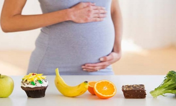 الأطعمة اللازمة لتلبية احتياجات الطفل أثناء فترة الحمل
