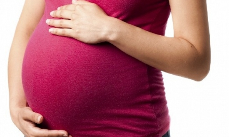 10 نصائح فعالة لتخفيف شعورك بالصداع خلال الحمل