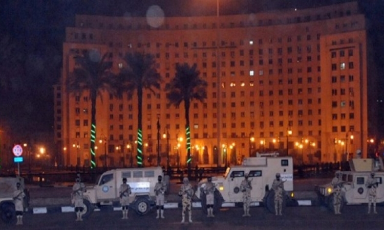 بالصور.. القوات المسلحة تؤمن ميدان التحرير والأهداف الحيوية بالجمهورية