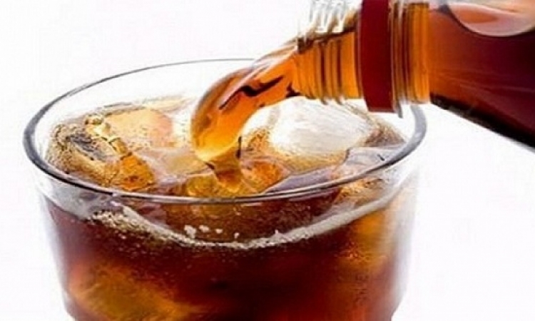 دراسة تحذر من خطورة السكريات فى المشروبات الغازية