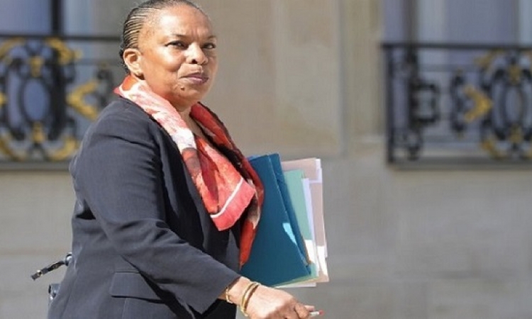 إستقالة وزيرة العدل الفرنسية اعتراضاً على إسقاط الجنسية عن مدانى الإرهاب