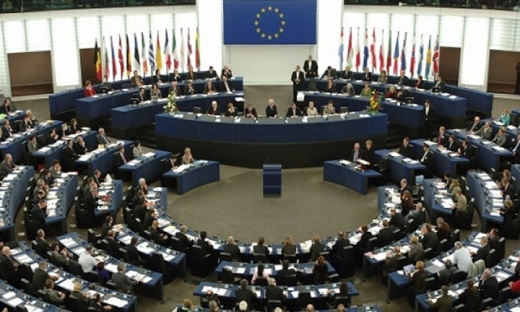 المفوضية الاوروبية تعرض خطة عمل لمكافحة تمويل الارهاب