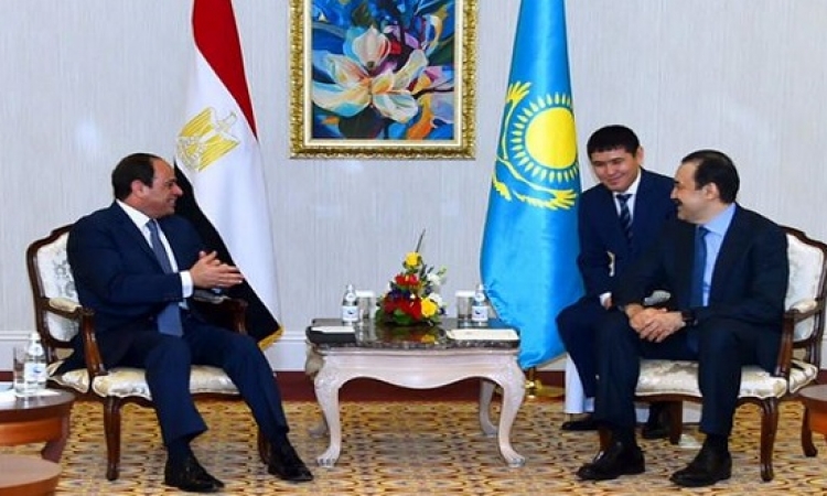 بالصور .. السيسى يواصل زياته لكازاخستان ويلتقى رئيس الوزراء