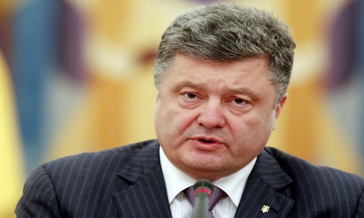 رئيس اوكرانيا : تزايد احتمالات الحرب مع روسيا