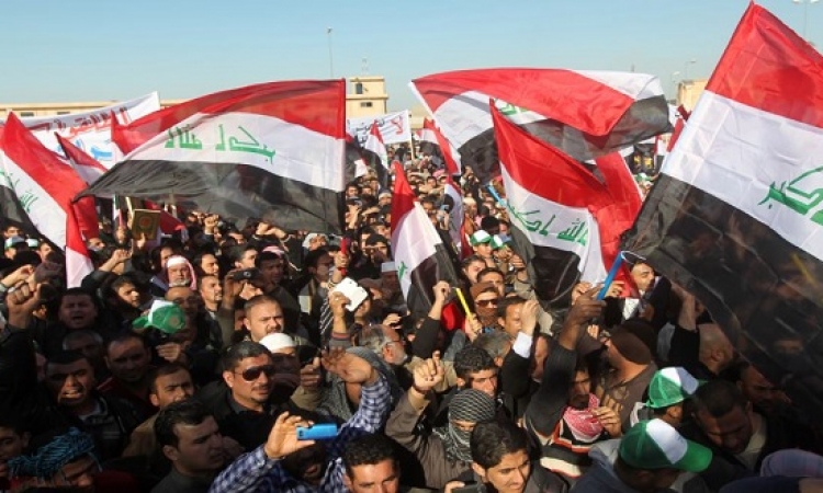 آلاف العراقيين يتظاهرون  فى كربلاء تأييدا لاعتصام الصدر