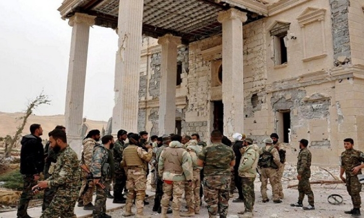 الجيش السورى يستعيد بلدة استراتيجية شمال تدمر