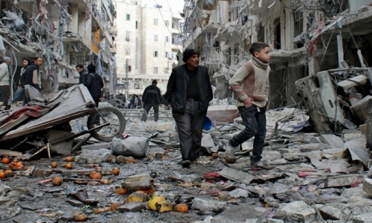 الجيش السورى يسقط منشورات ومساعدات غذائية على حلب