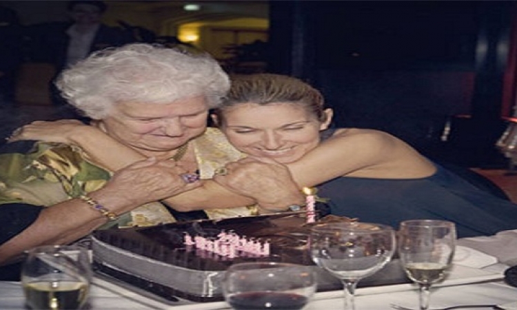 سيلين ديون تحتفل بعيد ميلاد والدتها على موقع “إنستجرام”