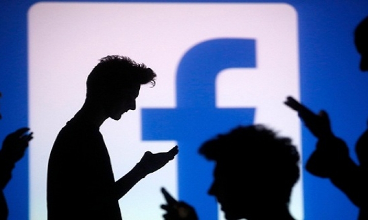 فيس بوك تكشف عن حجم المعلومات التى تجمعها لصالح الإعلانات