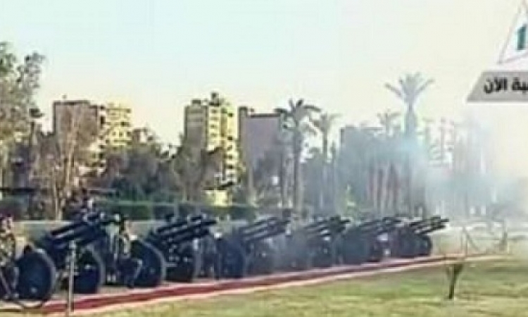 بالفيديو.. المدفعية تطلق 21 طلقة بزيارة الرئيس الفرنسى بقصر القبة