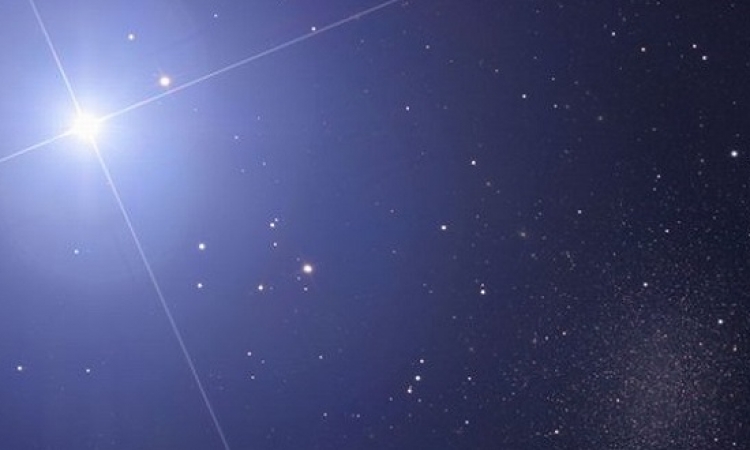 اكتشاف أول نجم يحتوى على غلاف من الأوكسجين النقى
