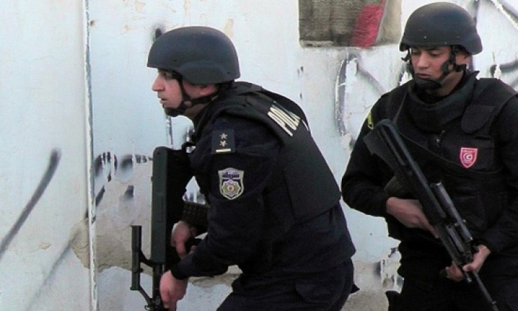 تفكيك خلية إرهابية فى تونس تخطط للالتحاق بداعش