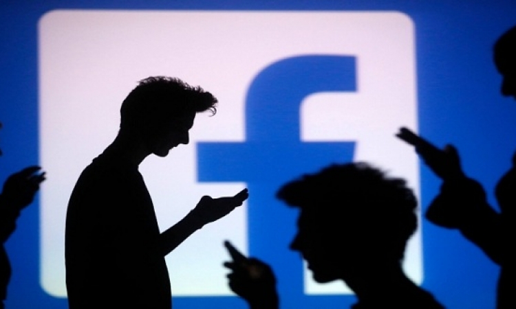 فيس بوك وتويتر تعلنان إزالة خطابات الكراهية خلال 24ساعة