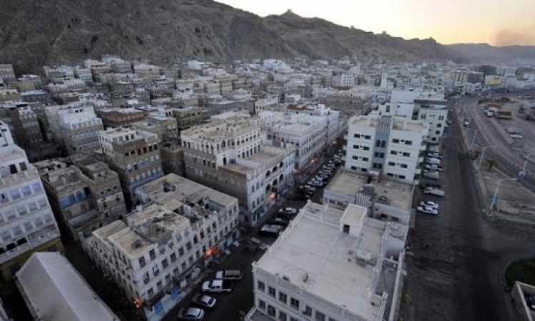 الجيش اليمنى يسيطر على المكلا ويتعقب فلول القاعدة فى شبوة