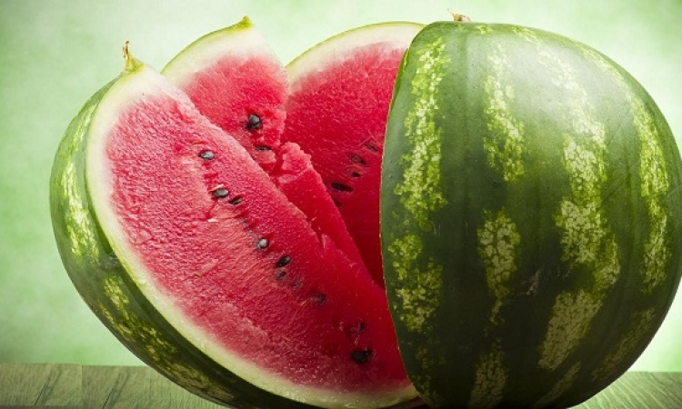 البطيخ.. فوائد بالجملة لـ قاهر حرارة الجو فى الصيف
