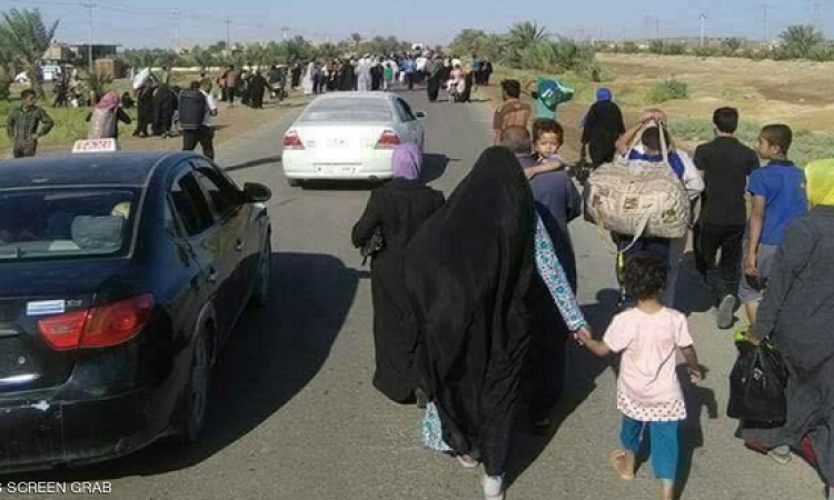 نزوح جماعى من مدينة هيت العراقية عقب سيطرة داعش عليها