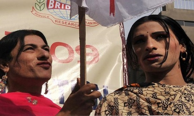 فتوى دينية في باكستان تجيز الزواج بين المتحولين جنسيا
