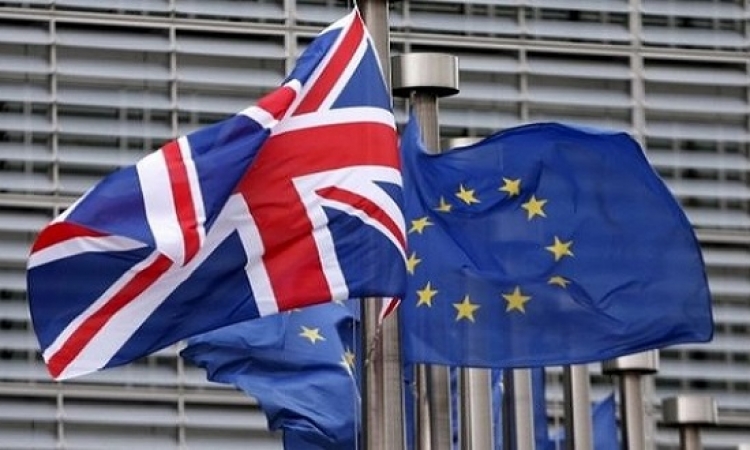 توقيعات أكثر من مليون بريطانيا لإعادة استفتاء الاتحاد الاوروبى