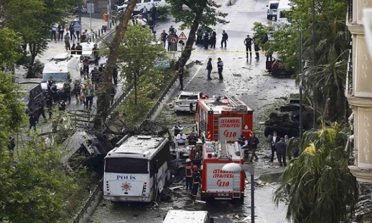 11 قتيلاً و 40 جريحاً فى تفجير حافلة شرطة باسطنبول