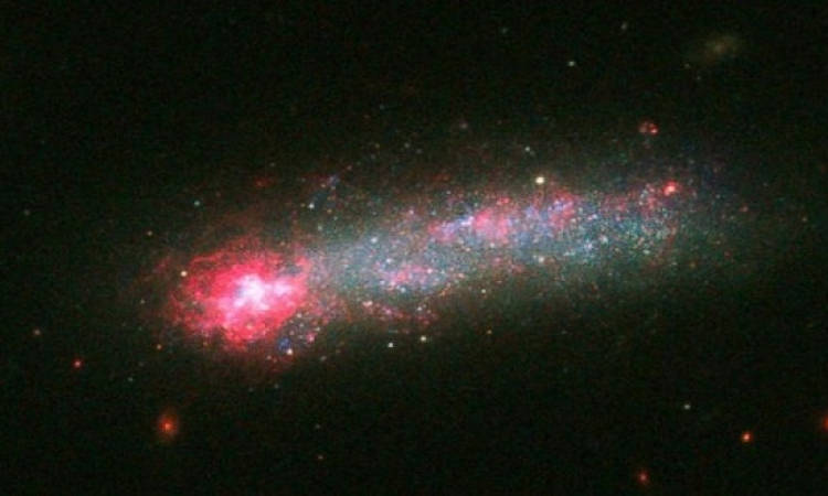 بالصور .. مجرة نارية فى لقطة فضائية نادرة