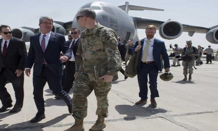 وزير الدفاع الأمريكى يصل كابول فى زيارة مفاجئة لافغانستان