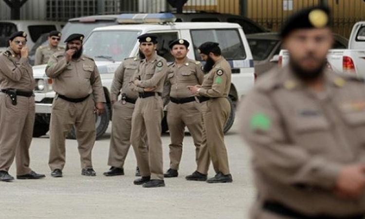 الداخلية السعودية : مقتل رجل أمن وإصابة 3 أشخاص في هجوم إرهابى