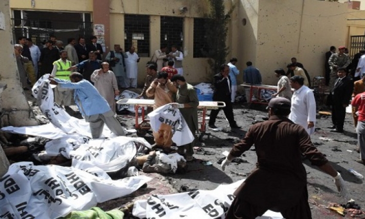 اكثر من 40 قتيلاً بانفجار قنبلة فى مستشفى بباكستان