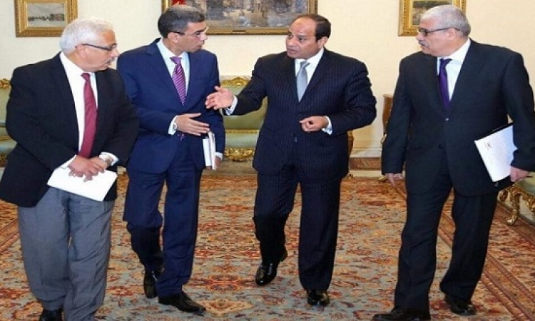 السيسى : لو اراد المصريين أن أخوض انتخابات الرئاسة المقبلة سأخوضها