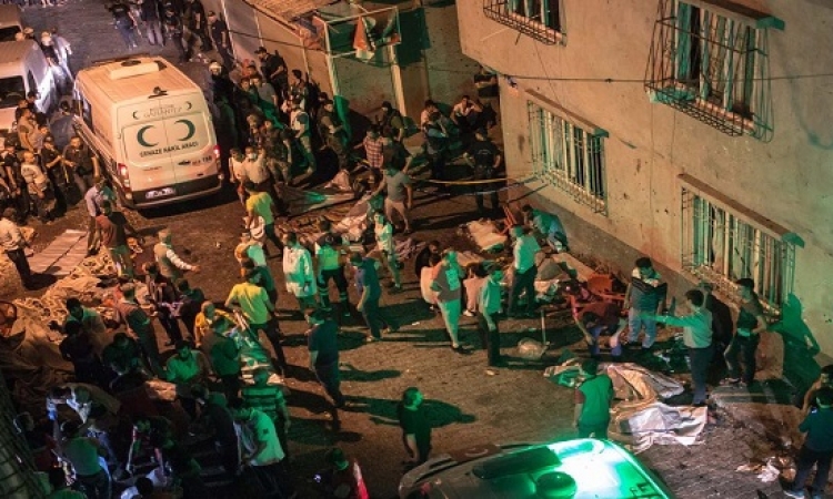 30 قتيلاً و100 جريح فى تفجير استهدف حفل زفاف بتركيا