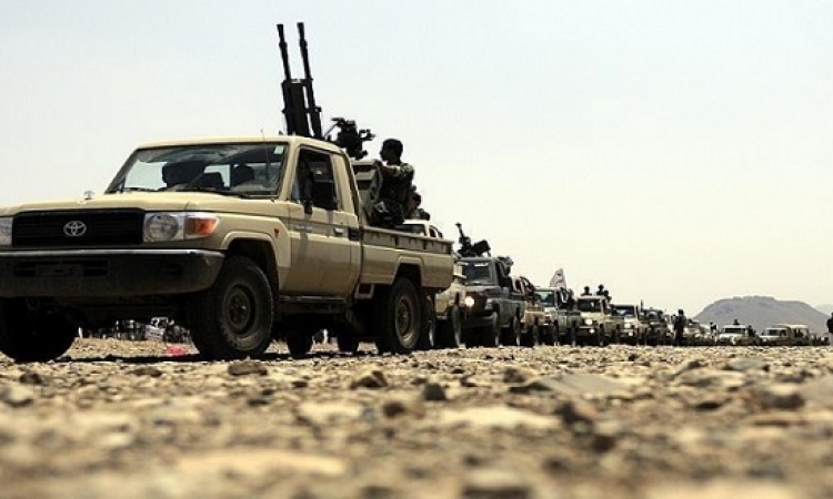 الجيش اليمنى يقتحم معسكر خالد غرب تعز 