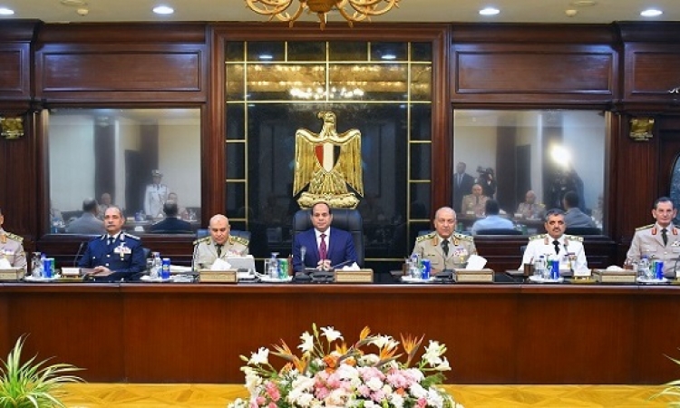 السيسى يستعرض الأوضاع الأمنية مع المجلس الأعلى للقوات المسلحة
