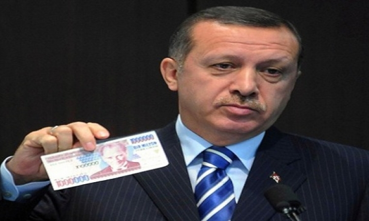 هبوط عنيف لليرة التركية أمام الدولار الأمريكى