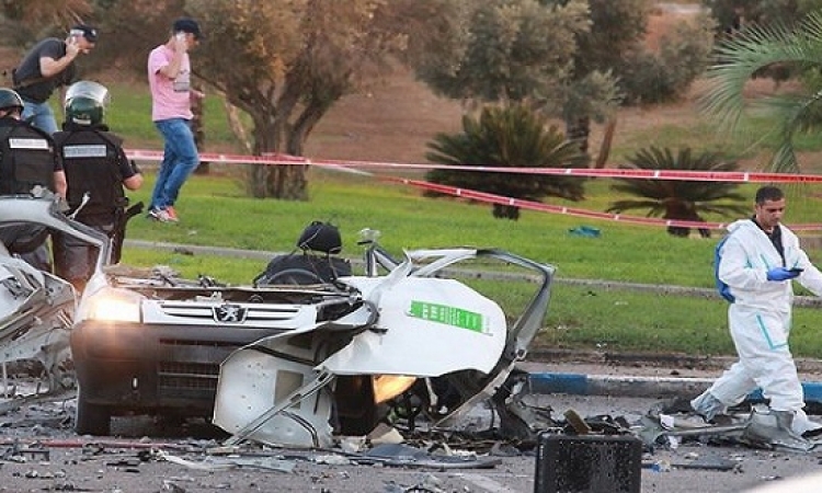 هاآرتس: قتيل فى انفجار سيارة بوسط تل أبيب