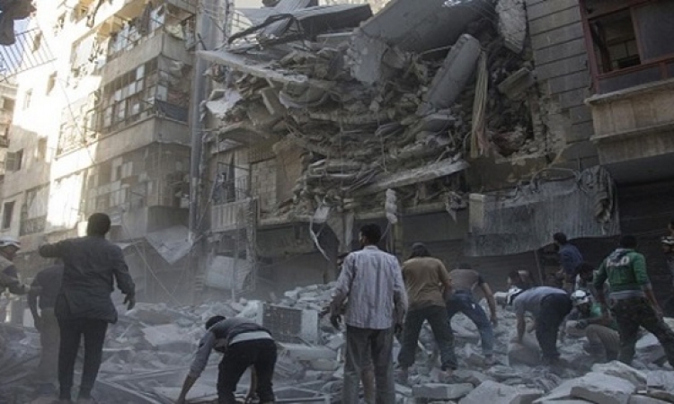 الجيش السورى يقصف حلب ويستعيد مناطق بحماة