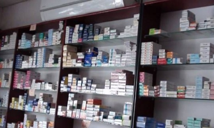 “حماية المستهلك” يلزم شركات الأدوية بسحب 14 دواء بها شوائب مسرطنة
