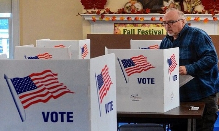 انطلاق عمليات التصويت فى الانتخابات الامريكية لاختيار الرئيس الـ45