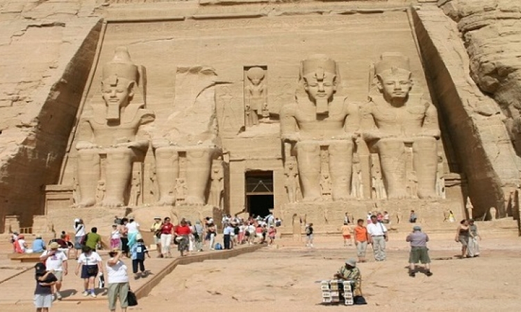 وزير السياحة يثنى على تصنيف الخارجية الأمريكية لمصر دولة آمنة