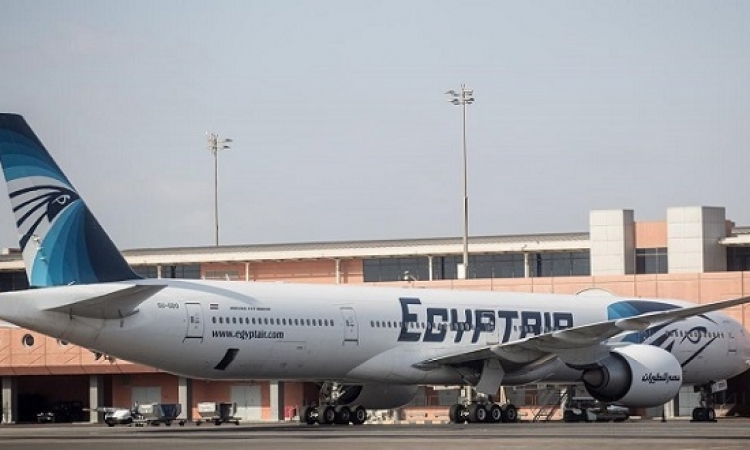 الطائرة الأخيرة لمصر للطيران تقلع إلى الدوحة وعليها 120 راكبا